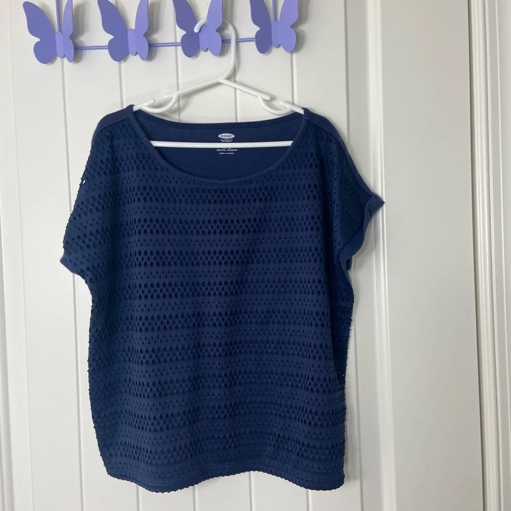 NWOT Old Navy girl’s dark navy blue cuffed sleeve cutout pattern shirt top large